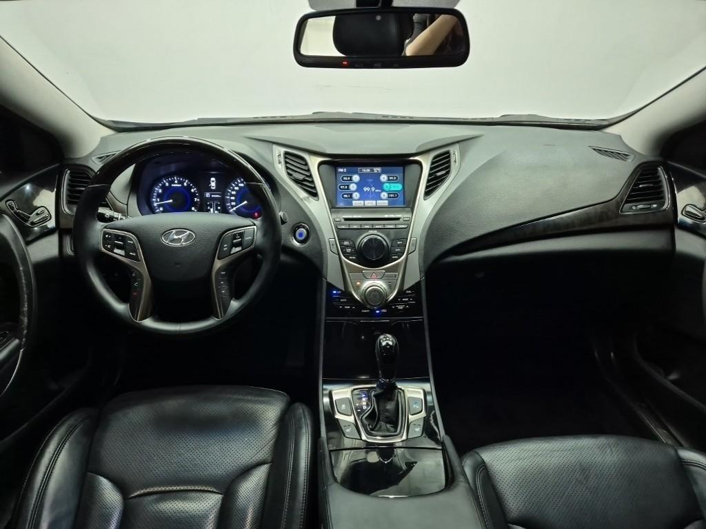 HYUNDAI Grandeur - Vista 7