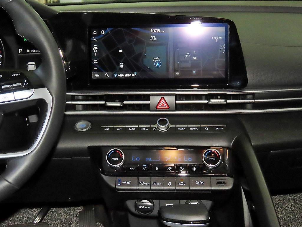 HYUNDAI Avante - Vista 11