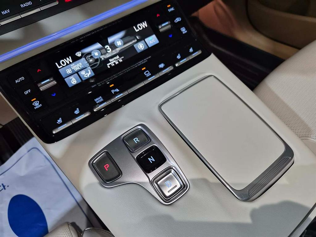 HYUNDAI Grandeur - Vista 11