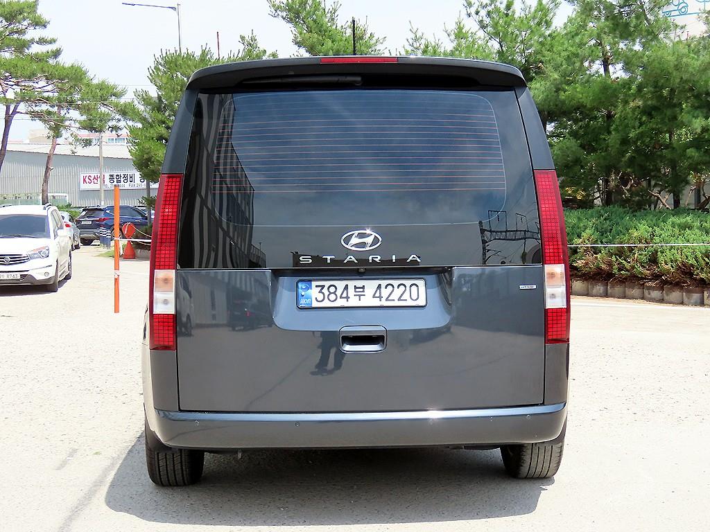HYUNDAI Staria - Vista 4