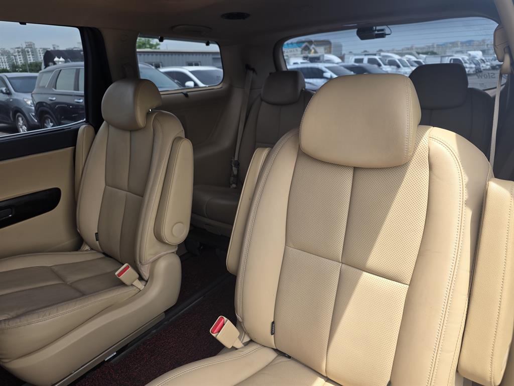 KIA Carnival 2019 Negro - Importación desde Corea - HF Imports Iquique - Foto 19
