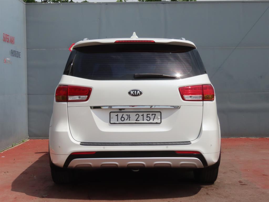 KIA Carnival - Vista 7