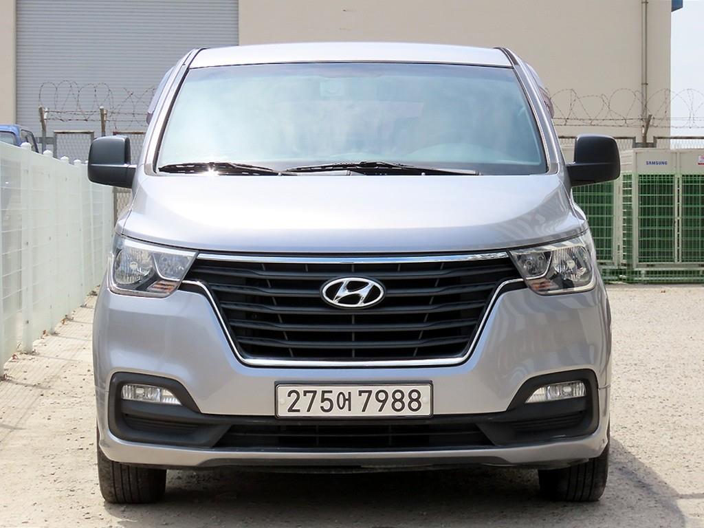 HYUNDAI Starex 2019 Plateado - Importación desde Corea - HF Imports Iquique - Foto 1