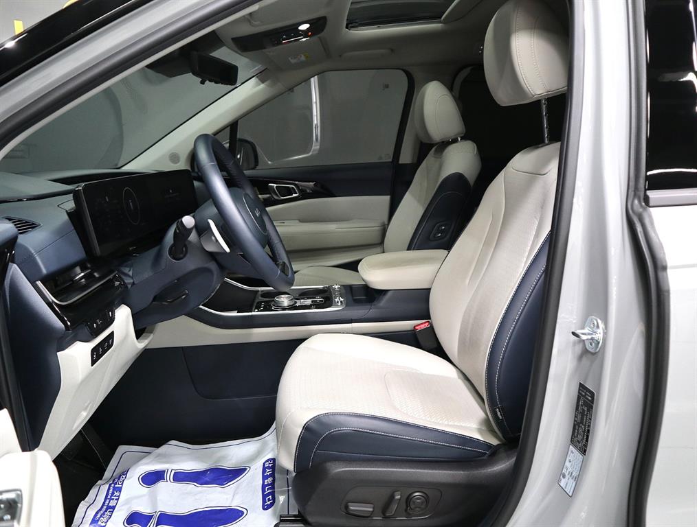 KIA Carnival - Vista 9