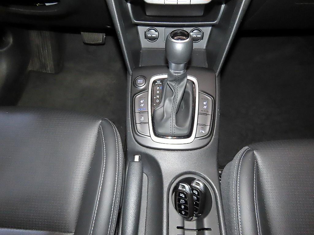 HYUNDAI Kona - Vista 12