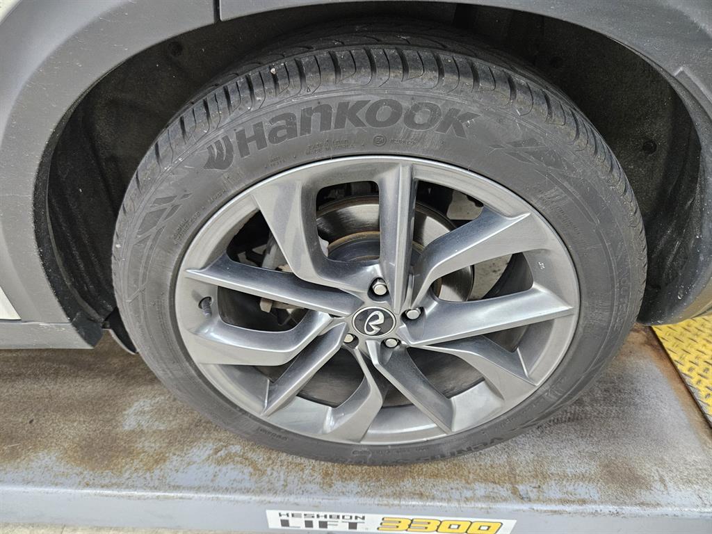 Infiniti QX - Vista 11