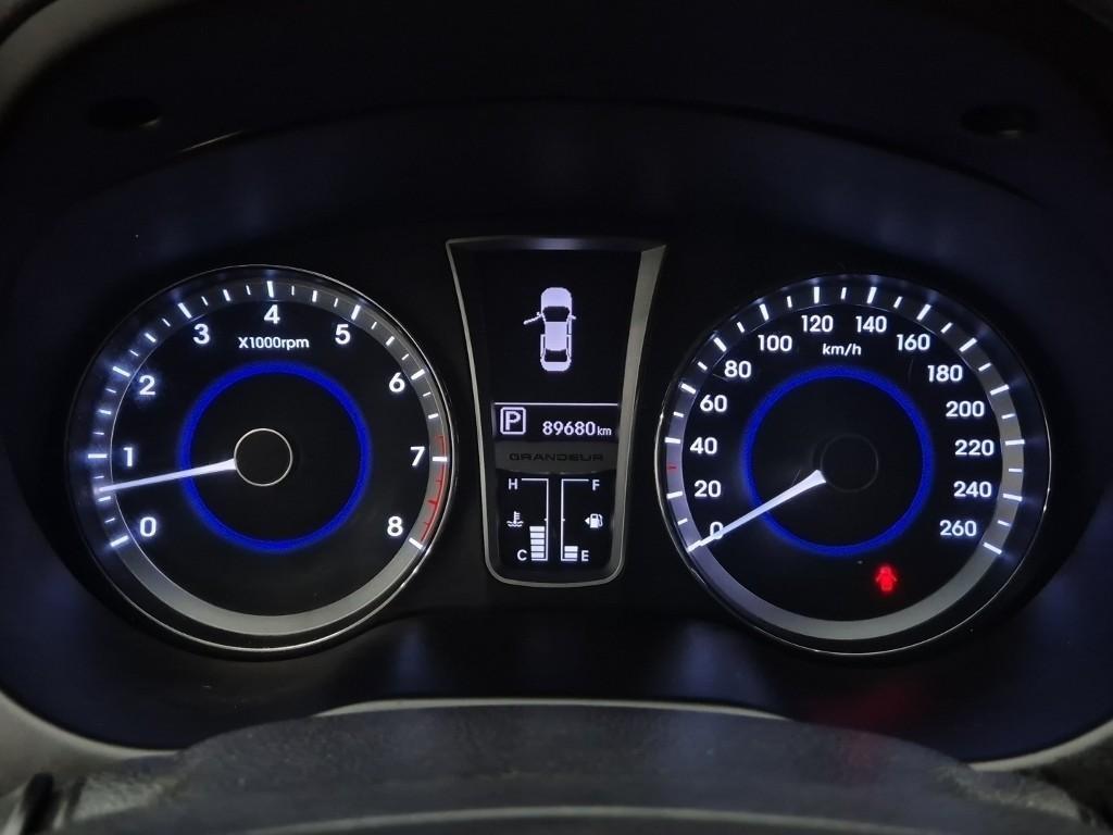 HYUNDAI Grandeur - Vista 6