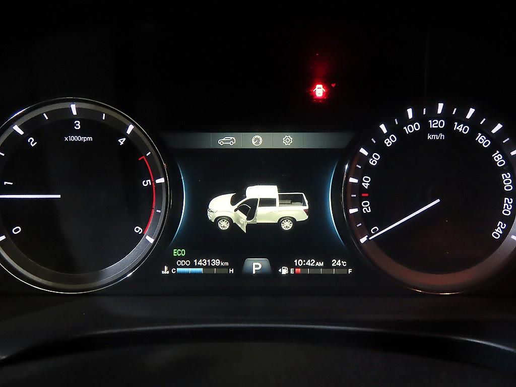 Ssangyong Rexton - Vista 9