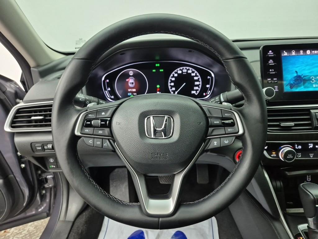 Honda Accord - Vista 9