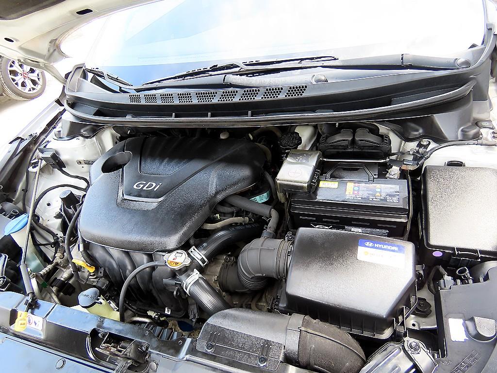 HYUNDAI Avante 2015 Plateado - Importación desde Corea - HF Imports Iquique - Foto 19