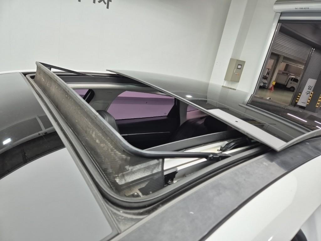 HYUNDAI Sonata - Vista 12
