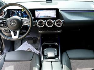Mercedes Benz EQA - Vista 10