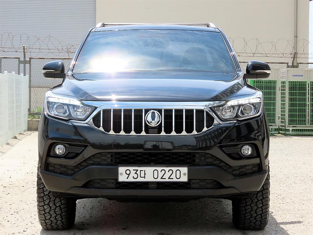 Ssangyong Rexton 2019 Negro - Importación desde Corea - HF Imports Iquique - Foto 1
