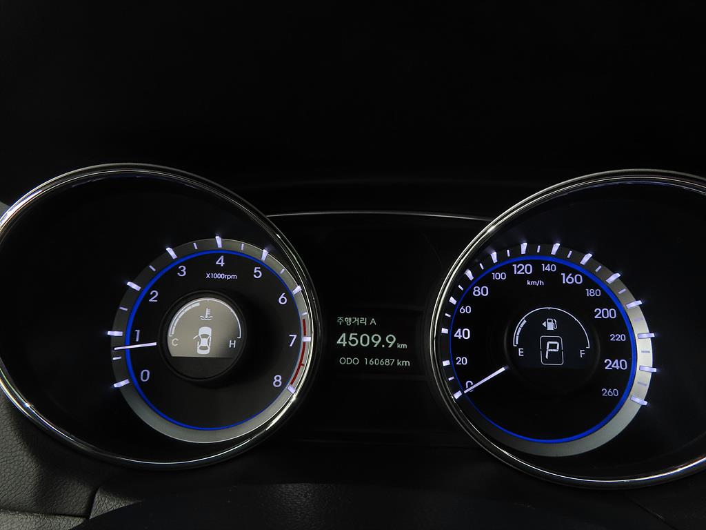 HYUNDAI Sonata - Vista 9