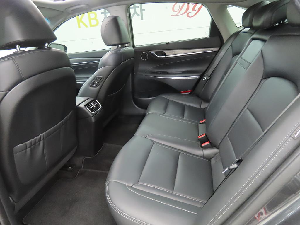 HYUNDAI Grandeur - Vista 6