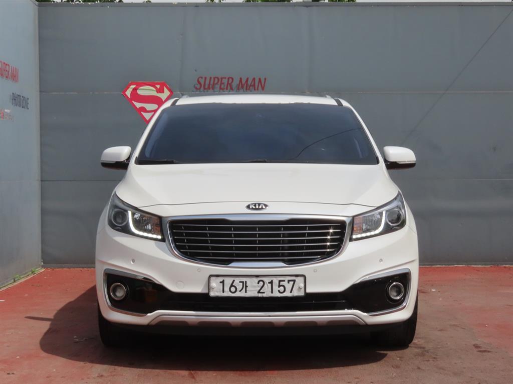 KIA Carnival - Vista 3