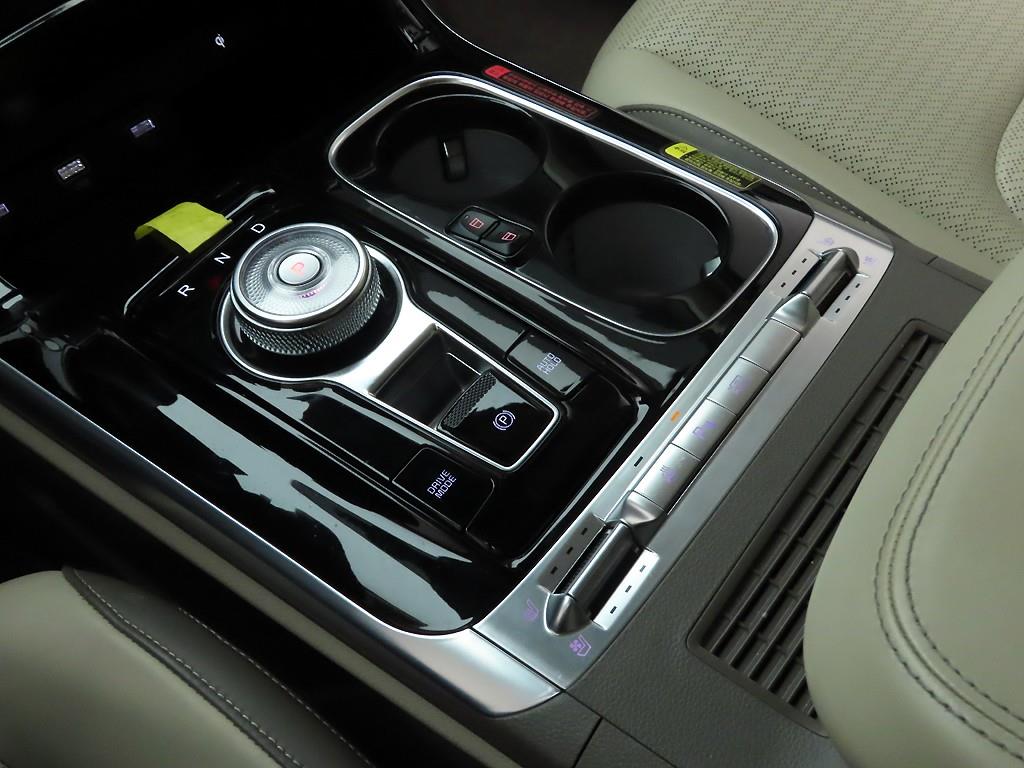KIA Carnival - Vista 10
