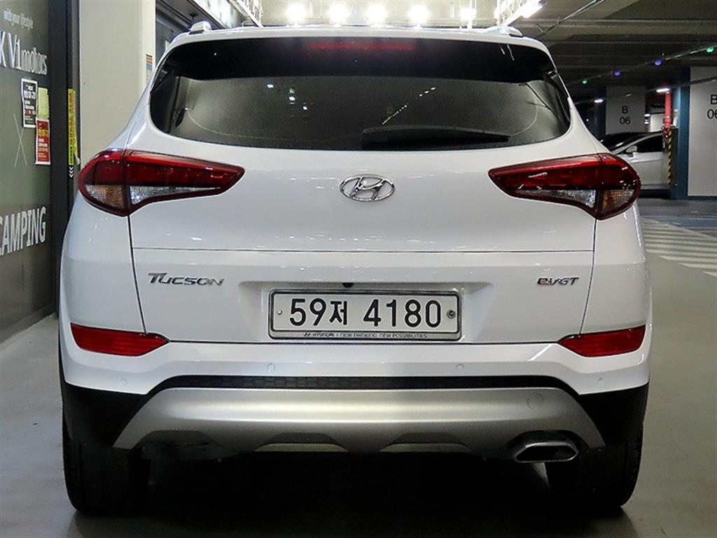 HYUNDAI Tucson - Vista 5