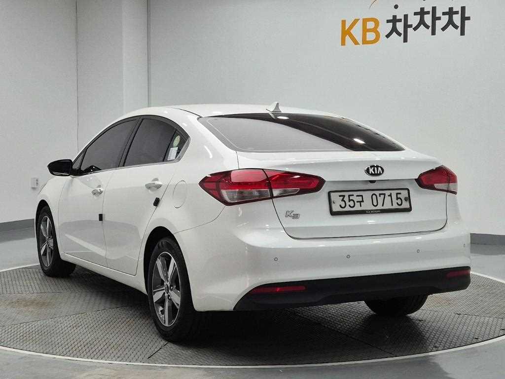 KIA K3 - Vista 2