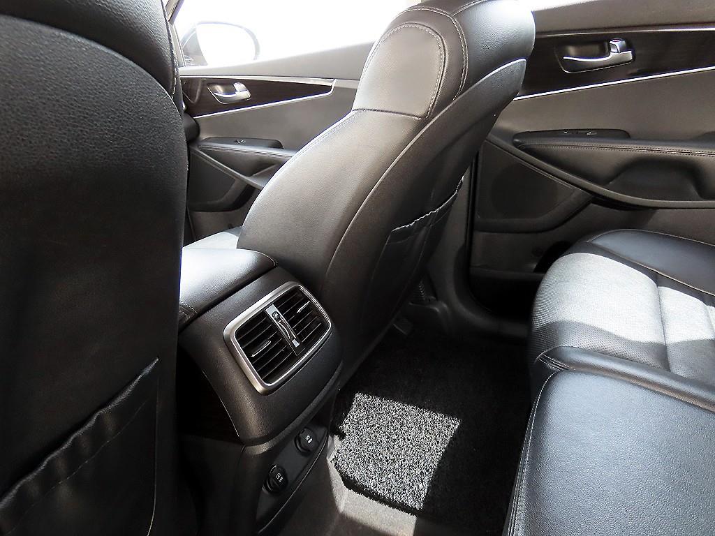 KIA Sorento 2018 Azul - Importación desde Corea - HF Imports Iquique - Foto 18