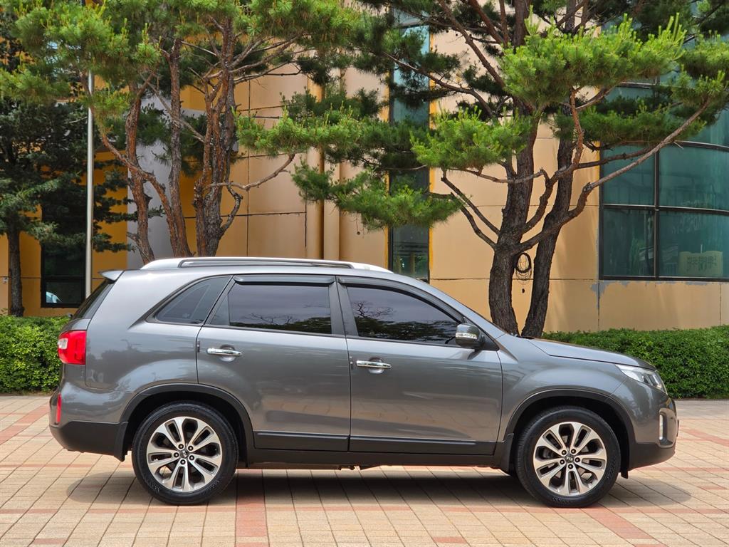 KIA Sorento - Vista 4