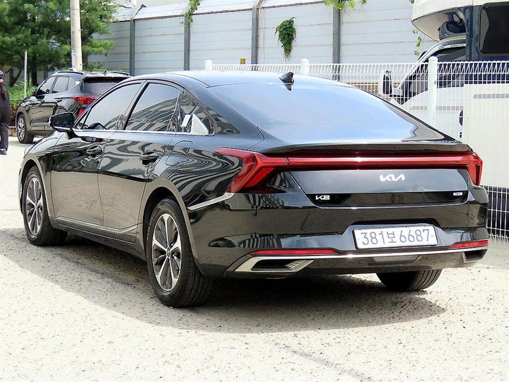 KIA K8 - Vista 3