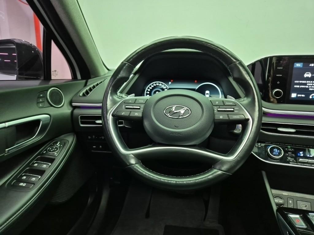 HYUNDAI Sonata - Vista 9