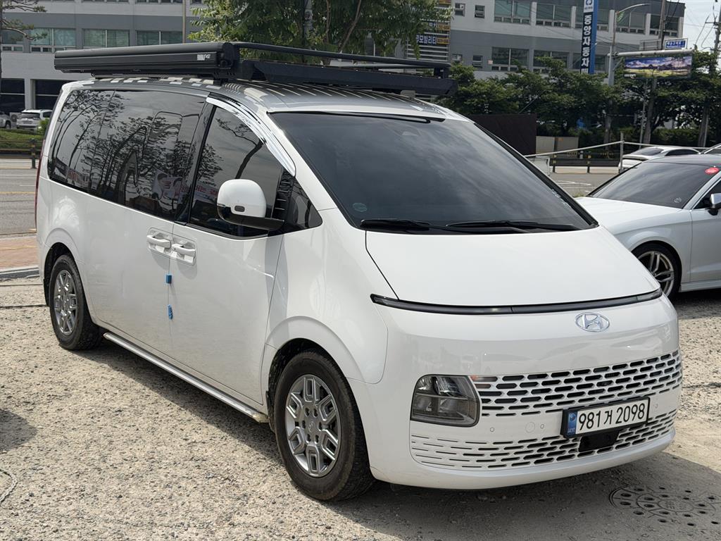 HYUNDAI Staria - Vista 4