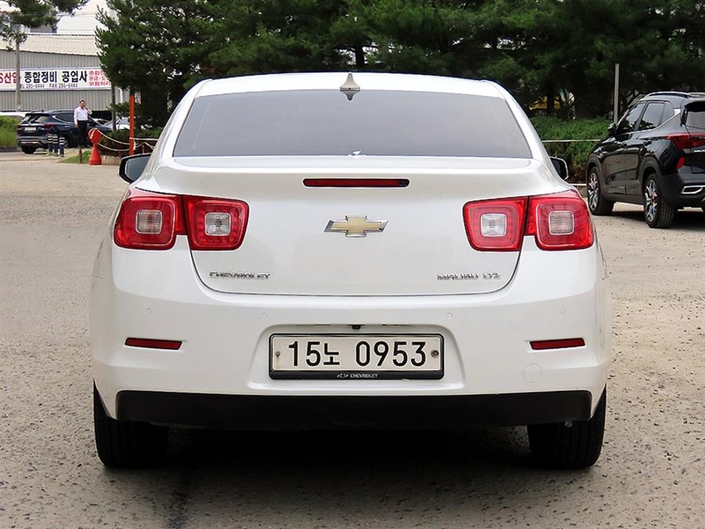 Chevrolet Malibu - Vista 4