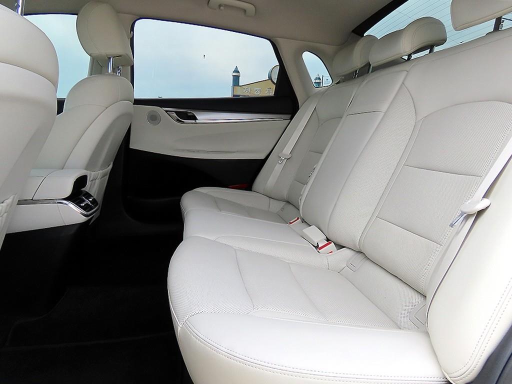 HYUNDAI Grandeur - Vista 6