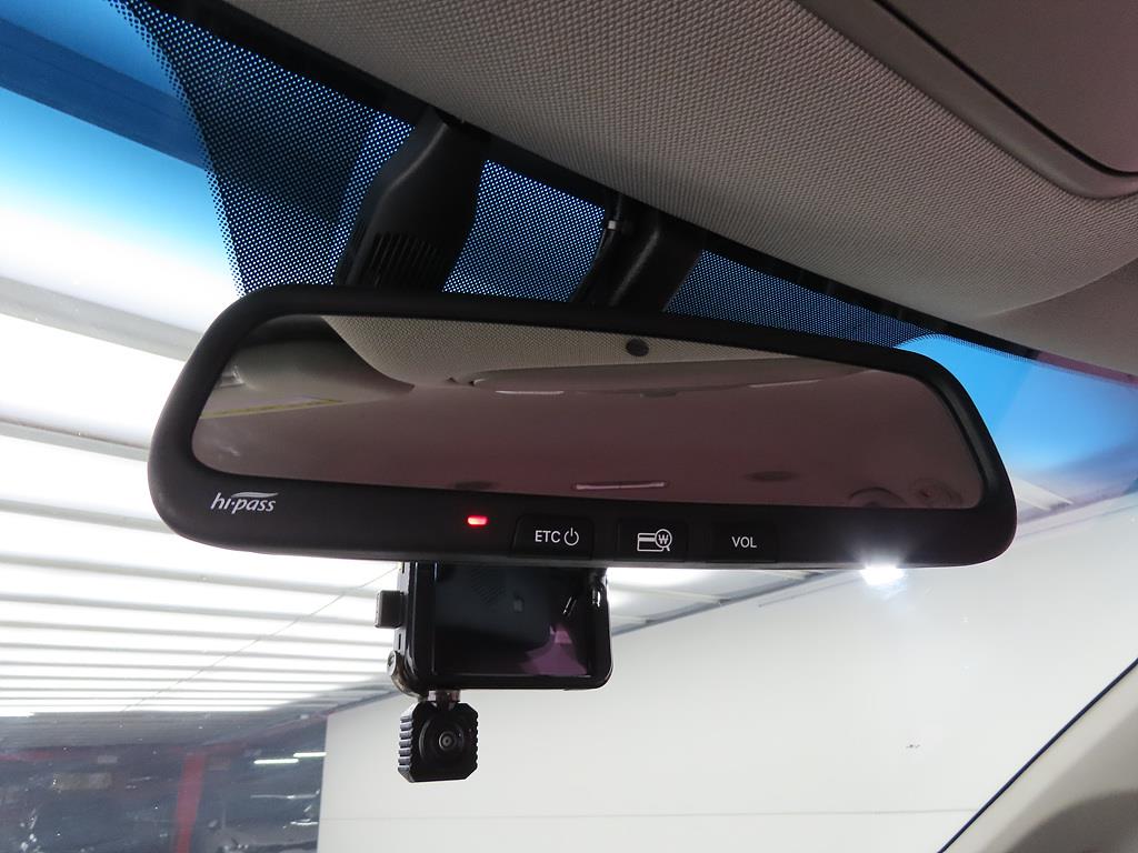 KIA Carnival - Vista 10