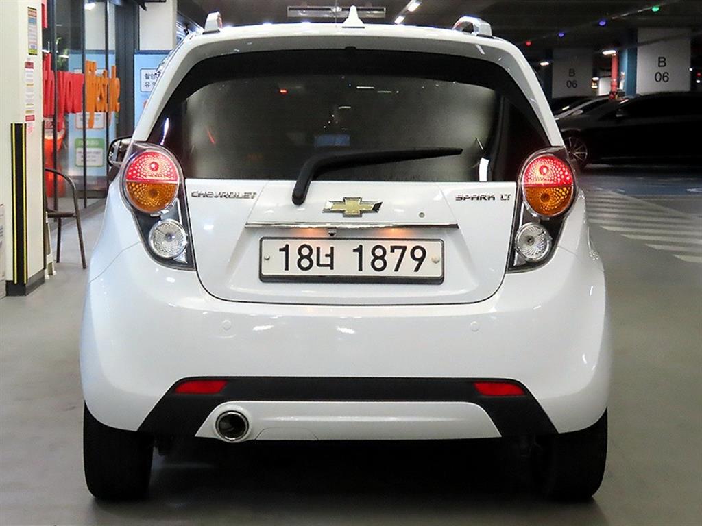 Chevrolet Spark - Vista 5