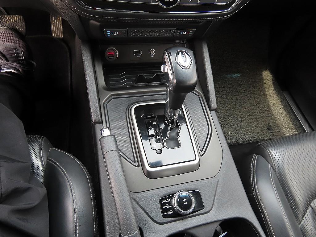 Ssangyong Rexton - Vista 10