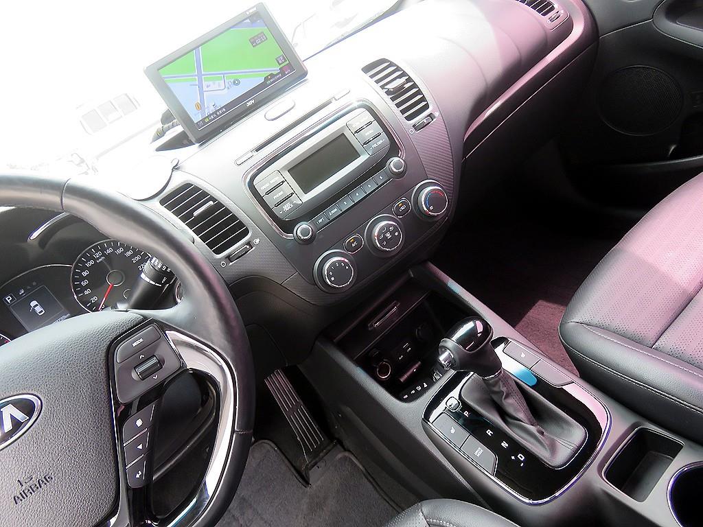 KIA K3 - Vista 9