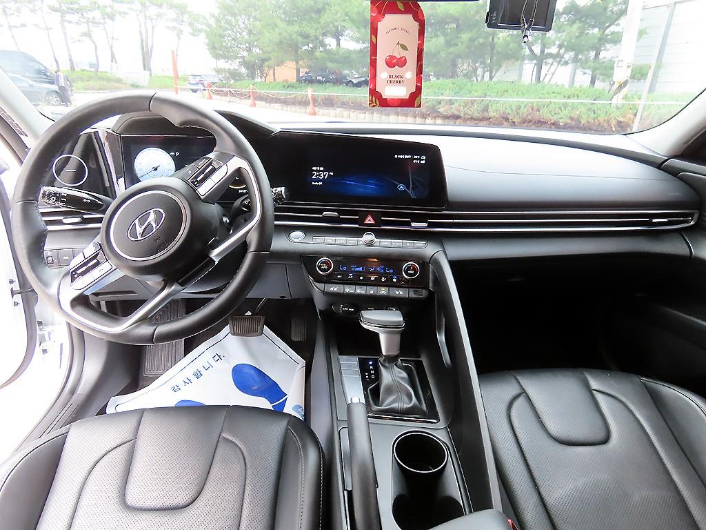 HYUNDAI Avante - Vista 7