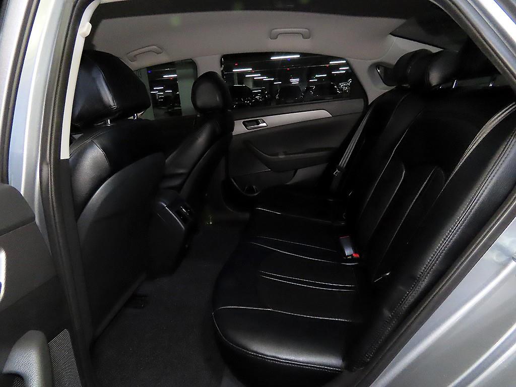 HYUNDAI Sonata - Vista 7