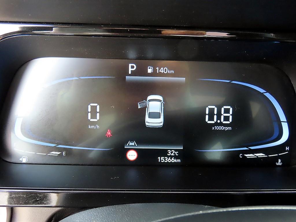 HYUNDAI Avante - Vista 8