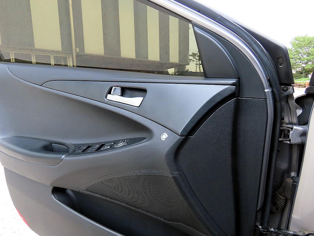HYUNDAI Sonata - Vista 11