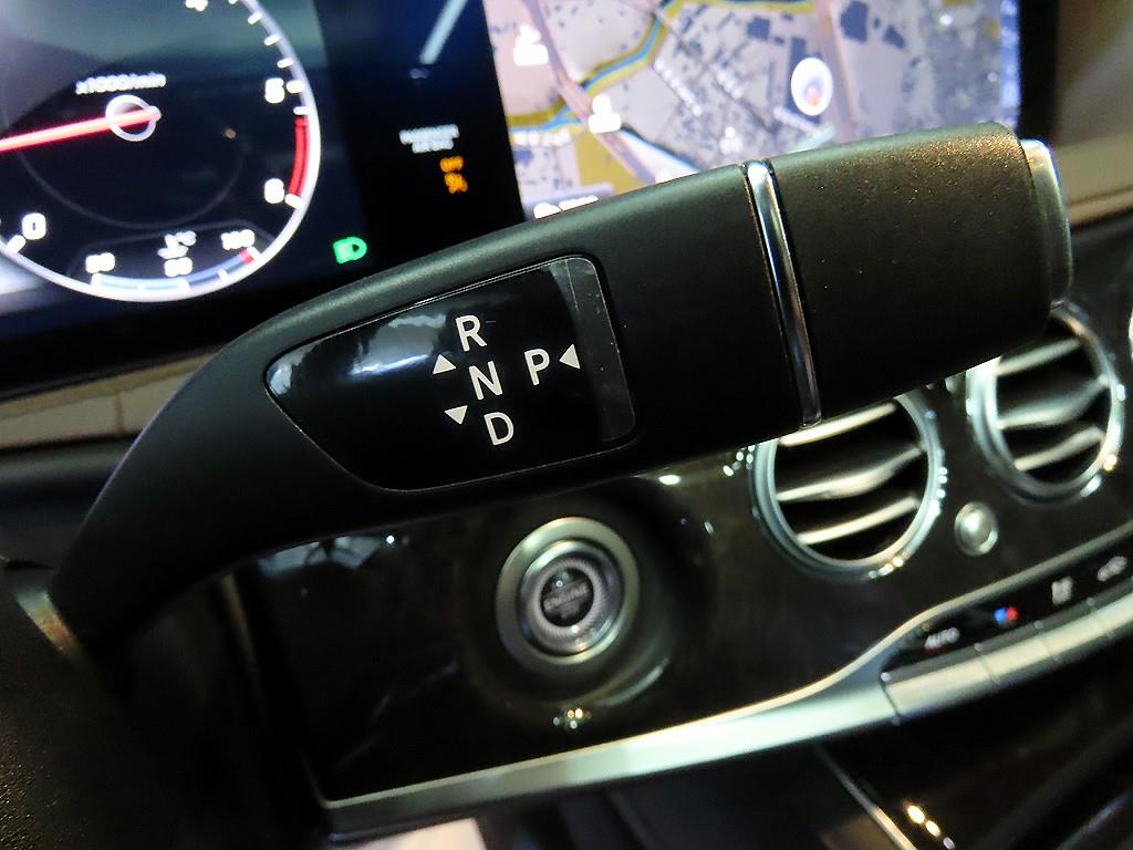 Mercedes Benz S Class - Vista 12