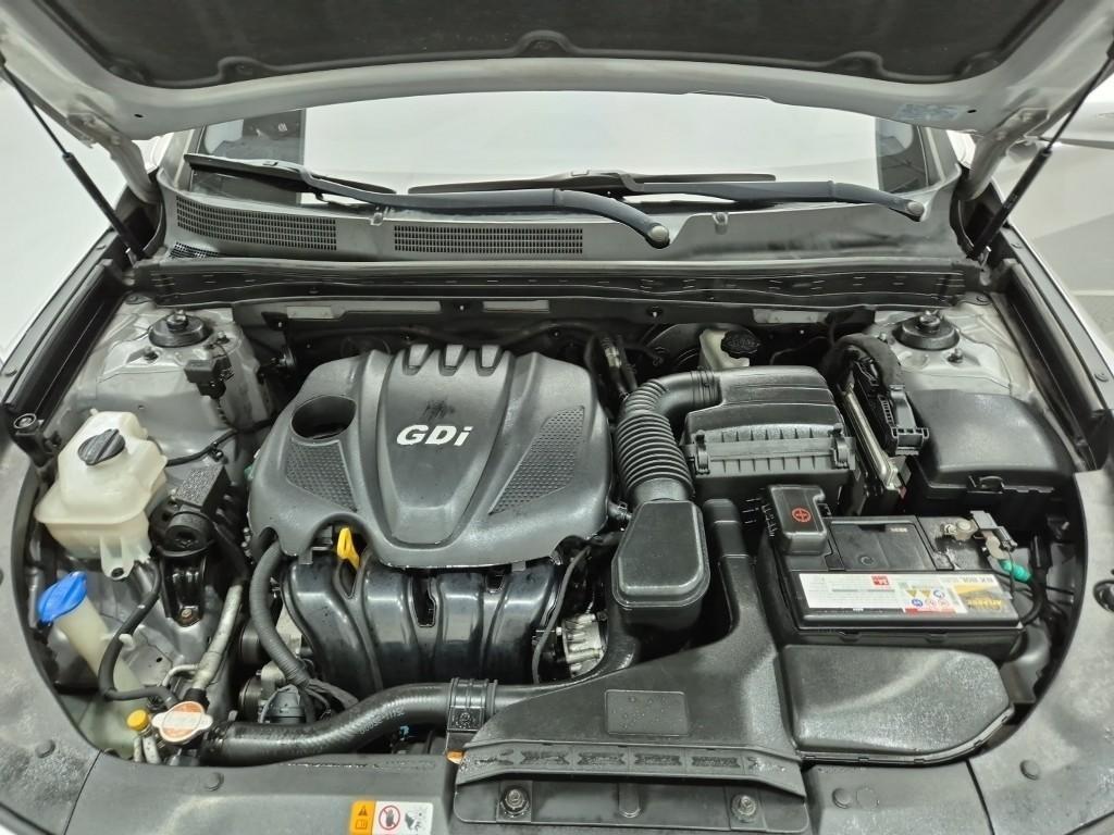 HYUNDAI Grandeur - Vista 5