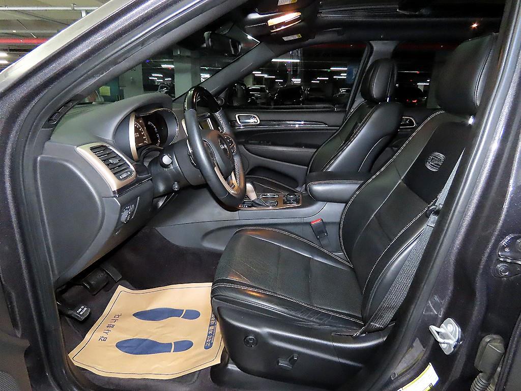 Jeep Cherokee - Vista 6