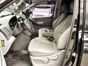 HYUNDAI Starex - Vista 6