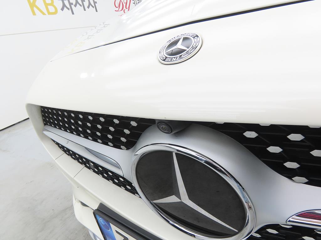 Mercedes Benz CLS Class - Vista 12