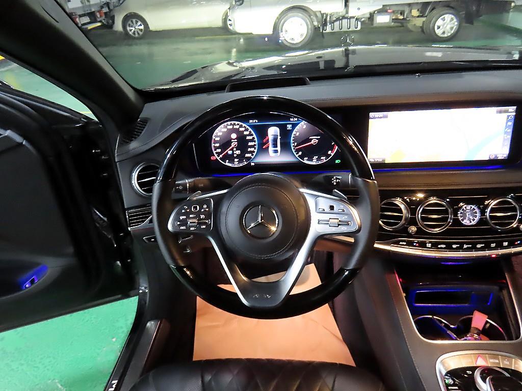 Mercedes Benz S Class - Vista 9