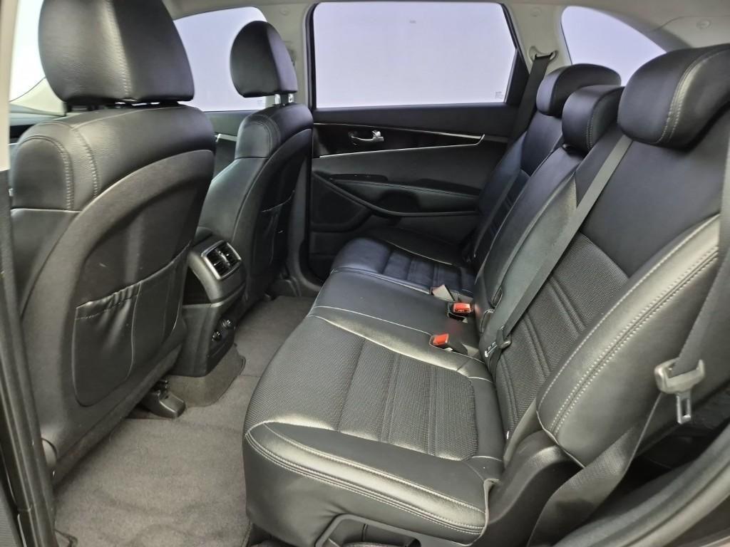 KIA Sorento - Vista 12