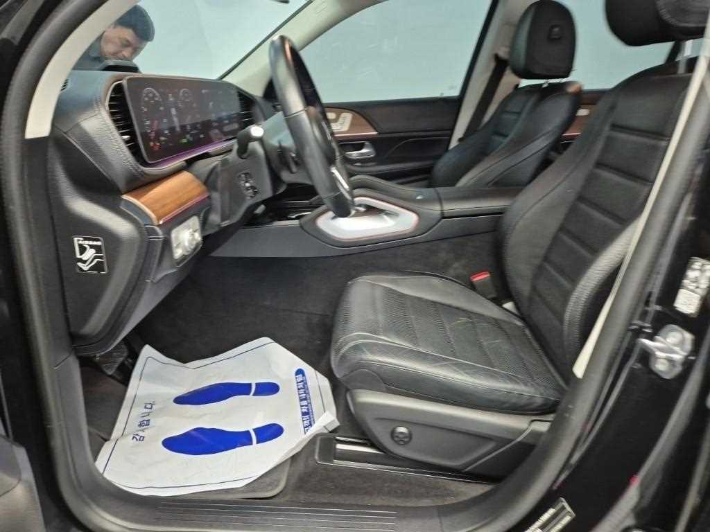 Mercedes Benz GLE Class - Vista 11