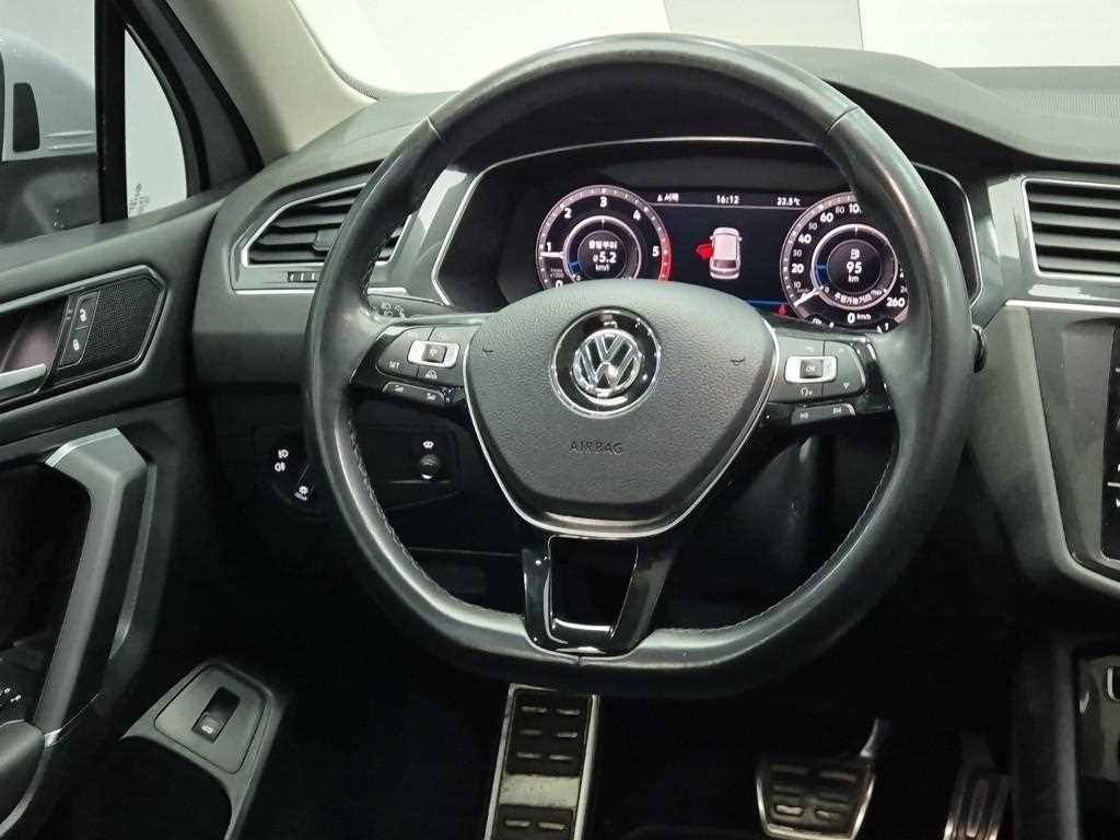 Volkswagen Tiguan - Vista 9