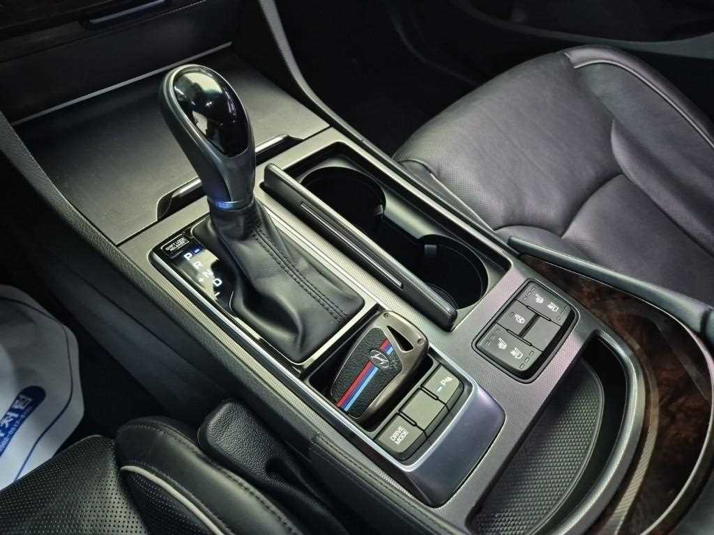 HYUNDAI Aslan - Vista 8