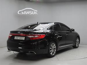 HYUNDAI Grandeur - Vista 8