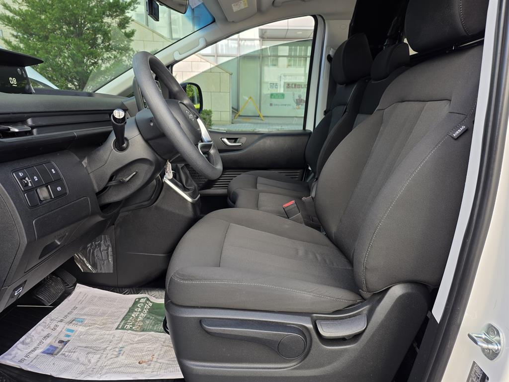 HYUNDAI Staria - Vista 2